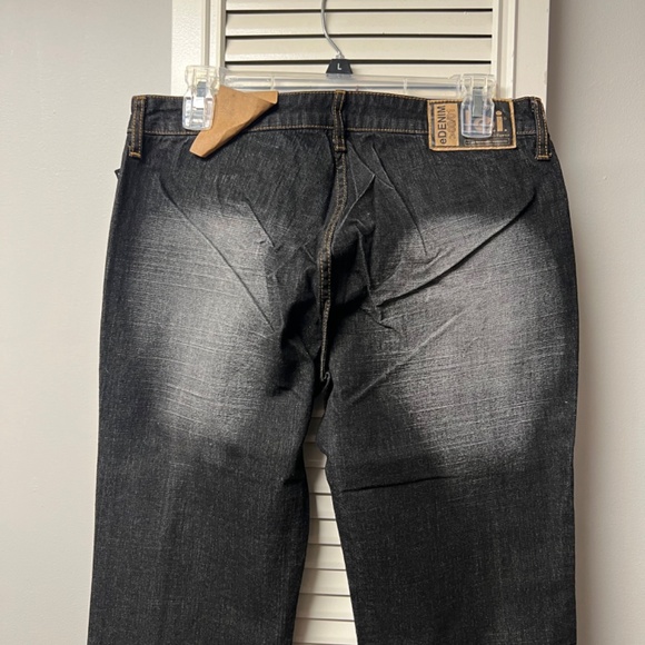 Jeans - Picture 5 of 5